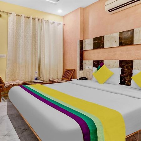 Itsy Hotels Royal Residency Sohana Exterior photo
