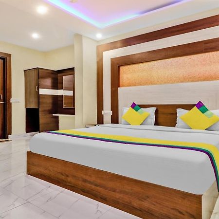 Itsy Hotels Royal Residency Sohana Exterior photo