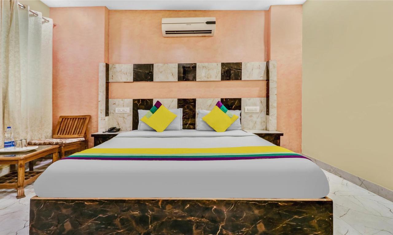 Itsy Hotels Royal Residency Sohana Exterior photo
