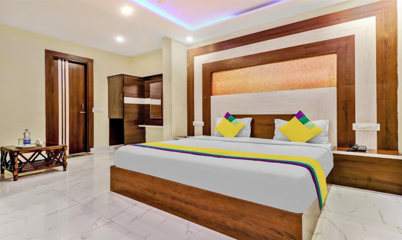 Itsy Hotels Royal Residency Sohana Exterior photo