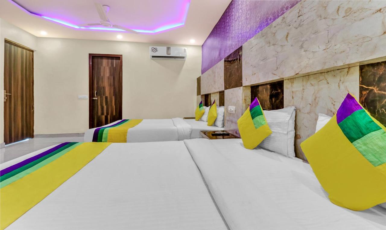 Itsy Hotels Royal Residency Sohana Exterior photo