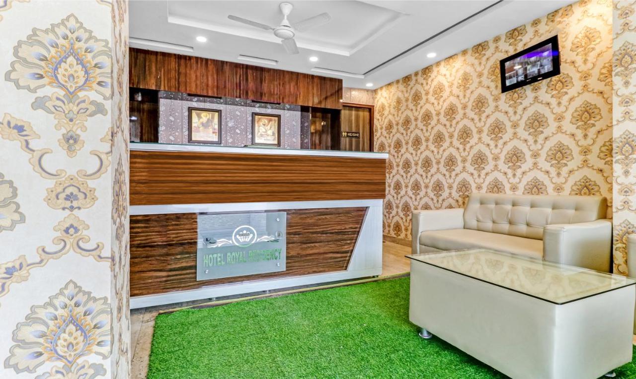 Itsy Hotels Royal Residency Sohana Exterior photo