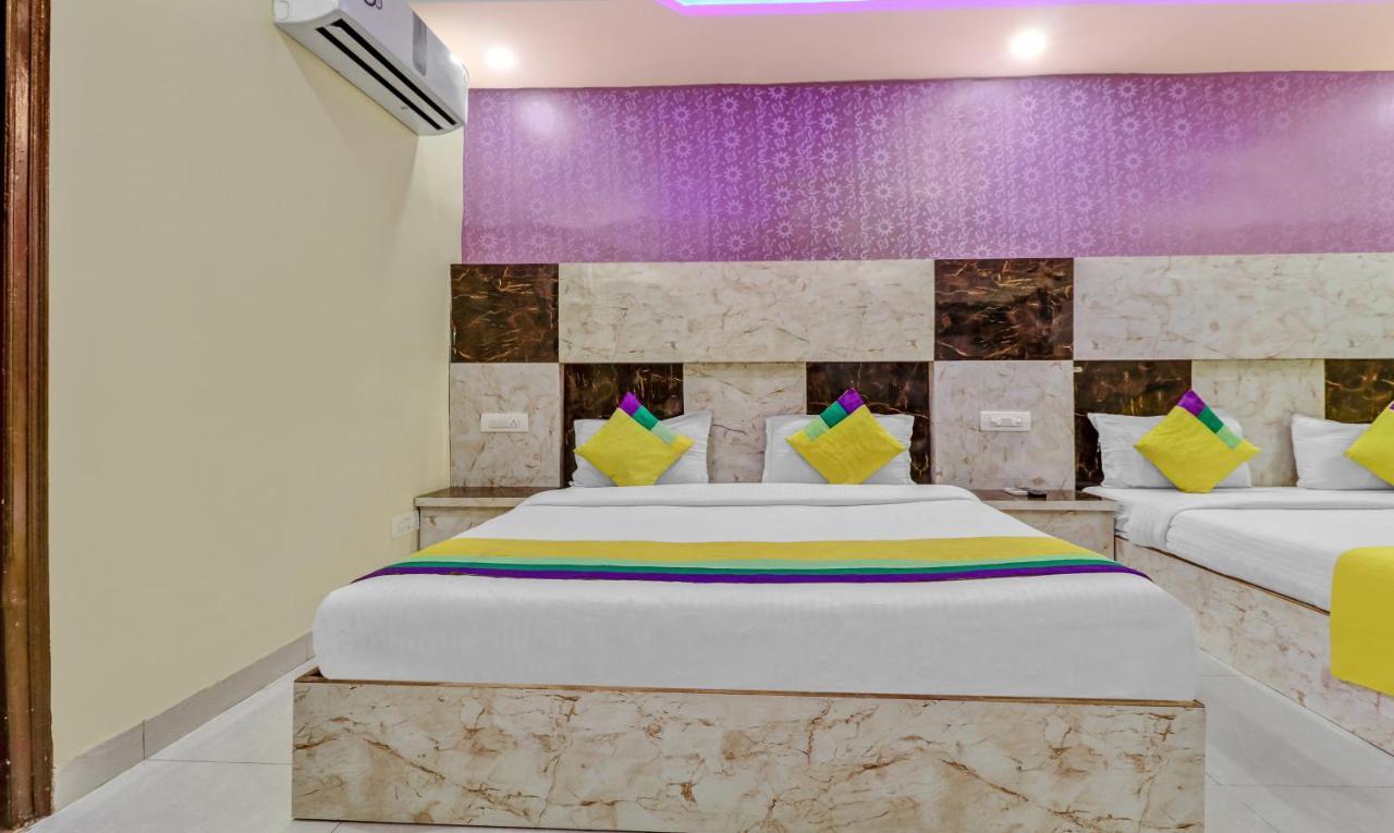 Itsy Hotels Royal Residency Sohana Exterior photo